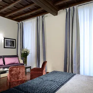 *** Guest house Frattina 122 Italy